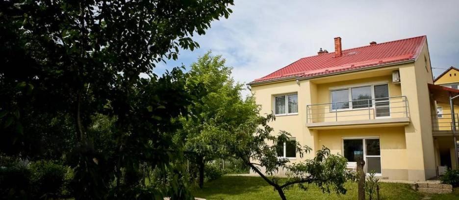 Stardust Apartman Pécs Zewnętrze zdjęcie