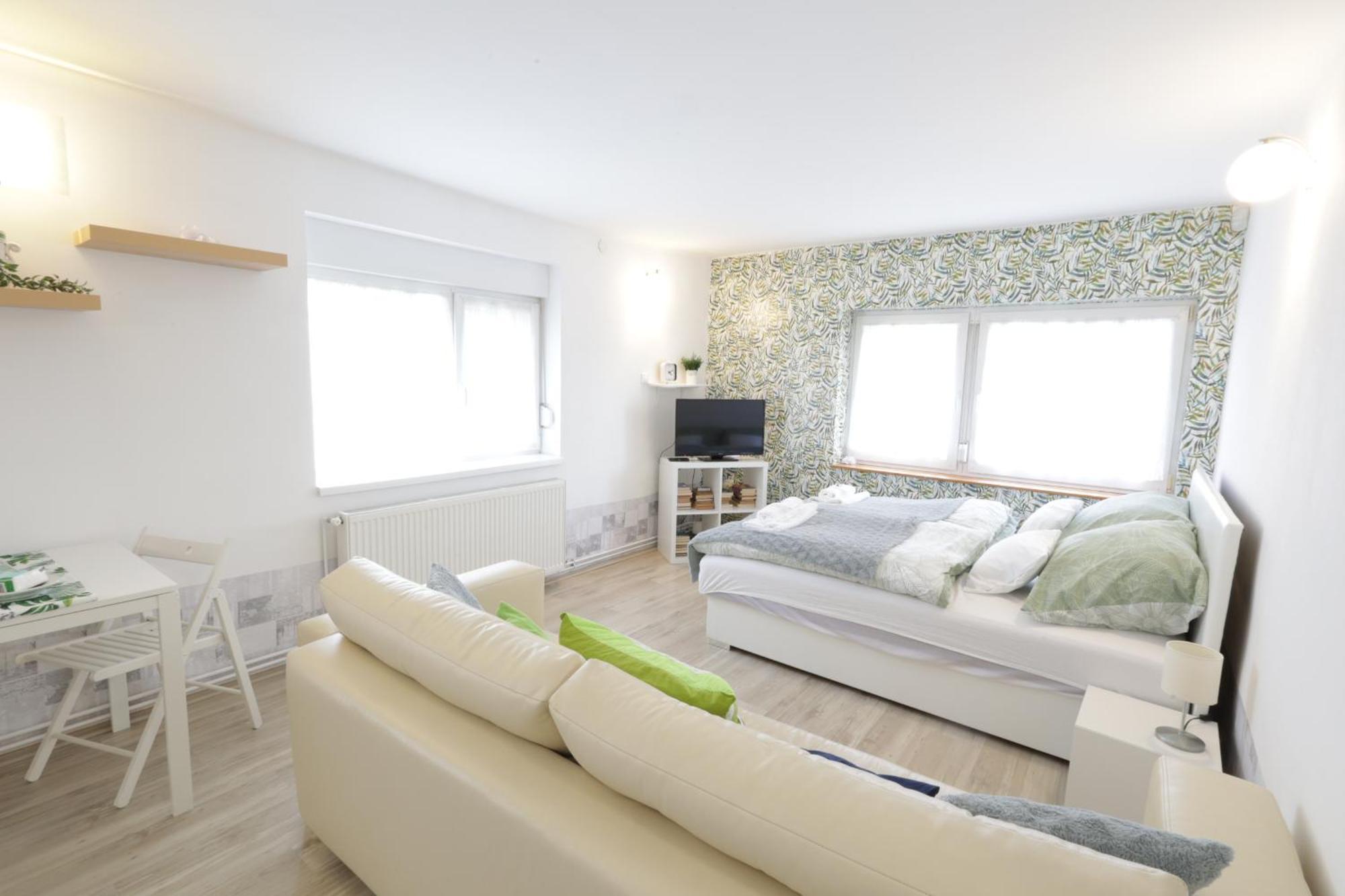 Stardust Apartman Pécs Zewnętrze zdjęcie