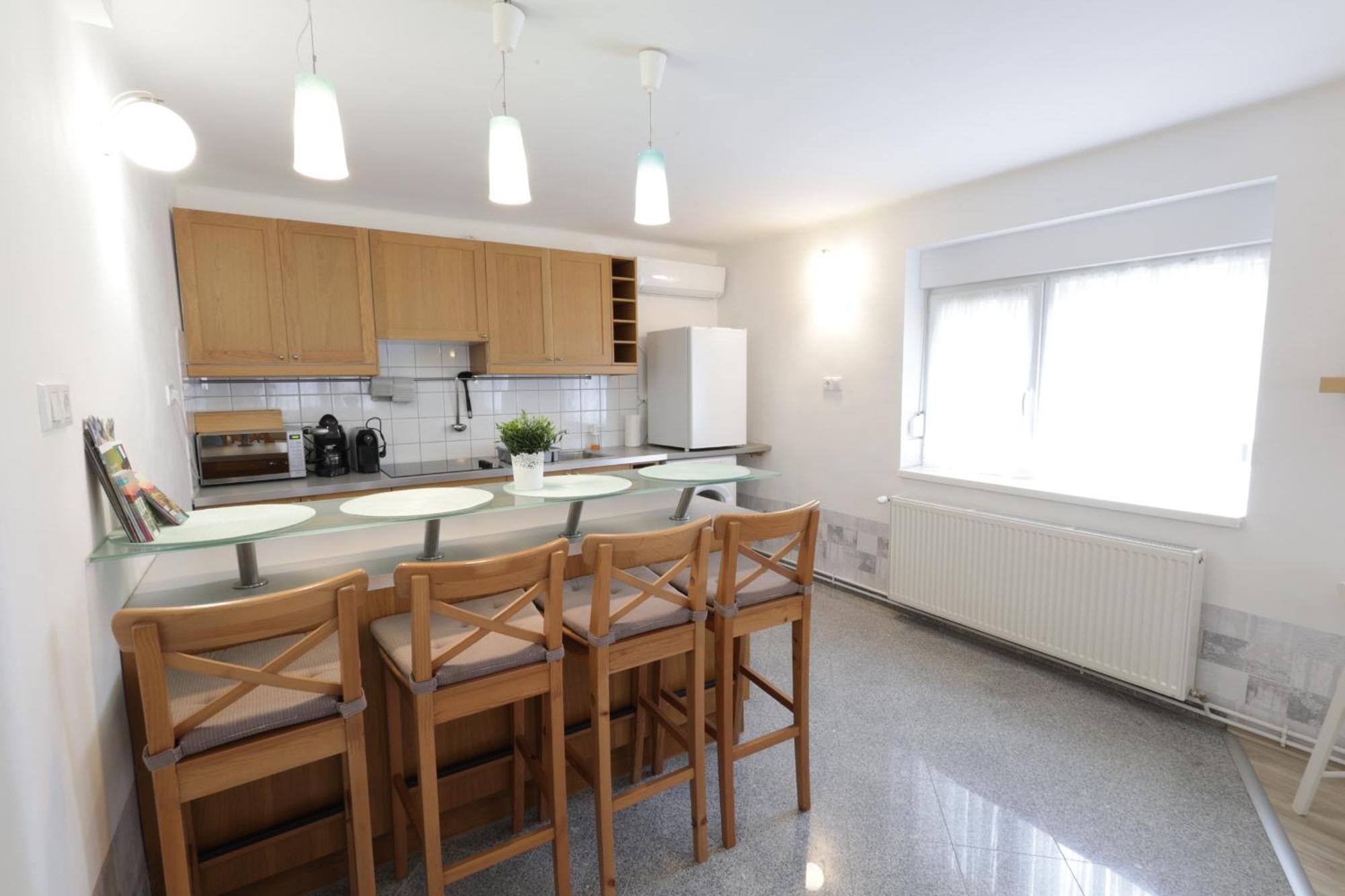 Stardust Apartman Pécs Zewnętrze zdjęcie