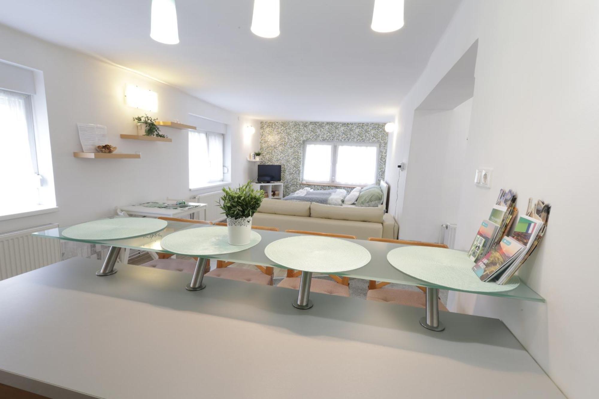 Stardust Apartman Pécs Zewnętrze zdjęcie
