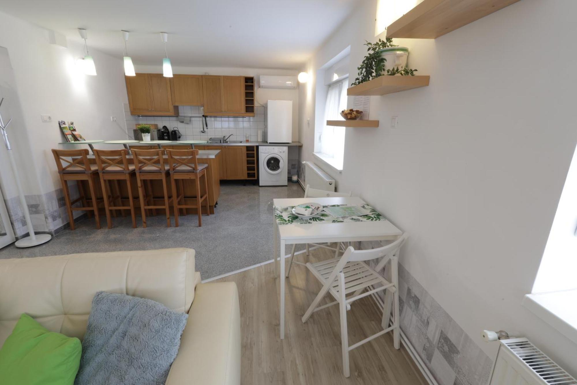 Stardust Apartman Pécs Zewnętrze zdjęcie
